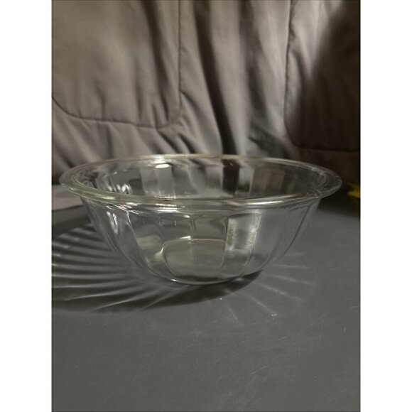 Pyrex 325 Clear Glass Mixing Bowl 2.5 Liter Large Ribbed w/rim VTG post-1970 - Picture 2 of 12